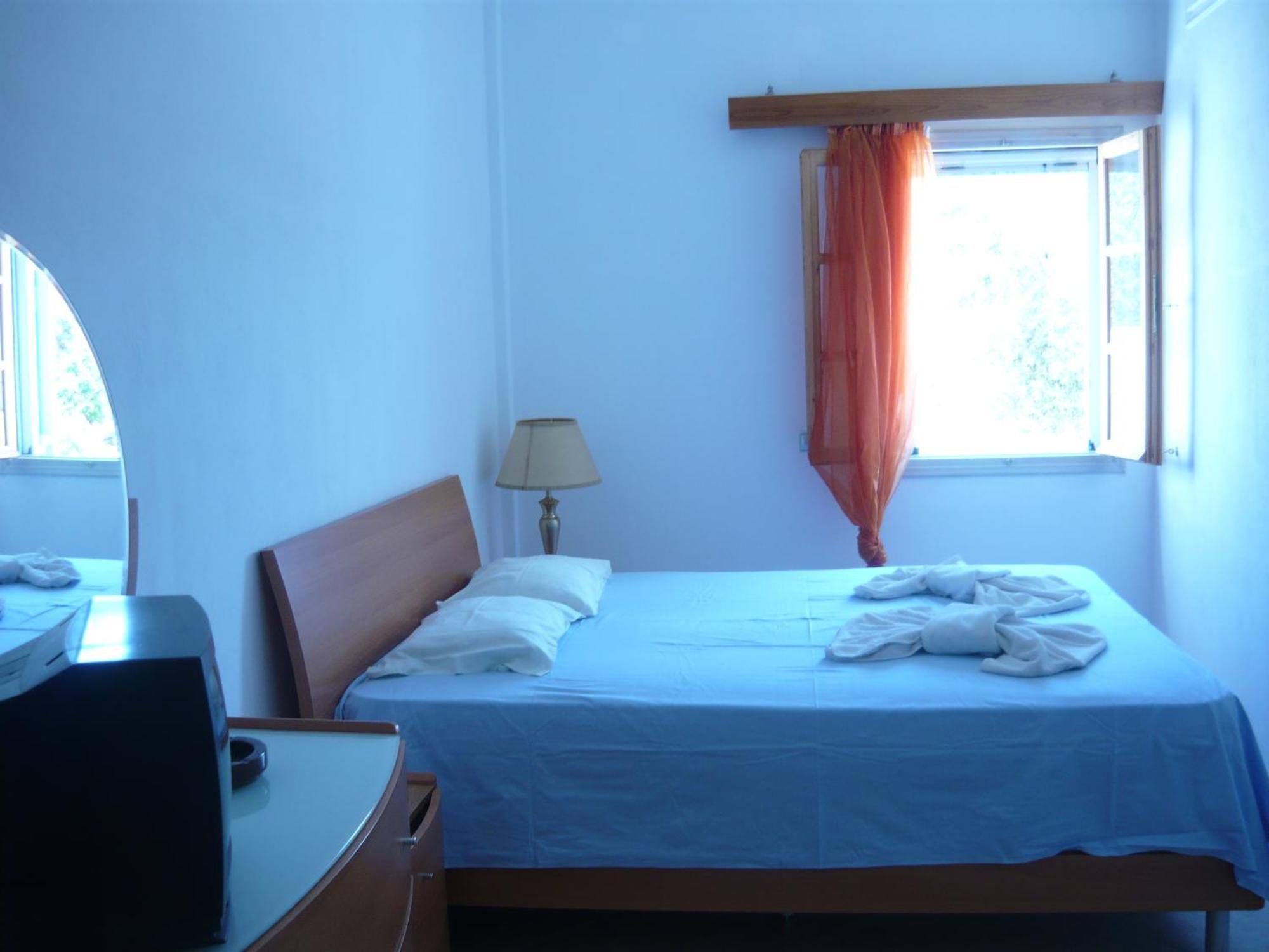 Villa Perivoli Platis Gialos  Rum bild
